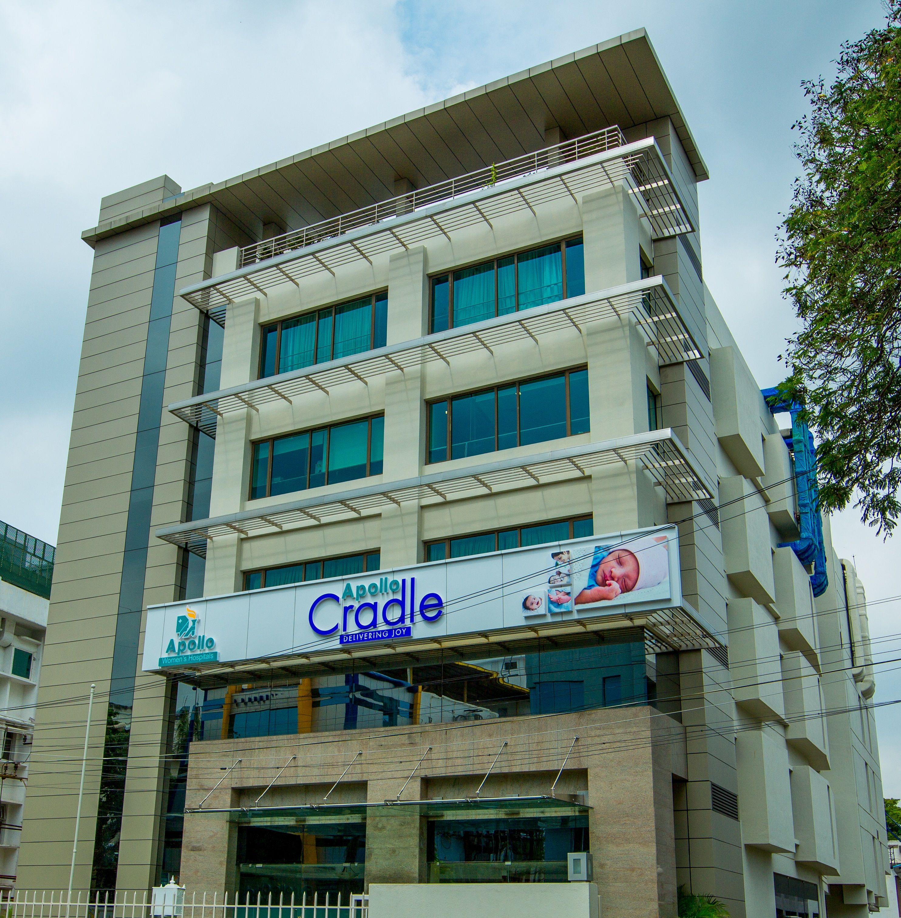 Apollo Hospitals - Best Apollo Multispeciality Hospital in Thousand ...