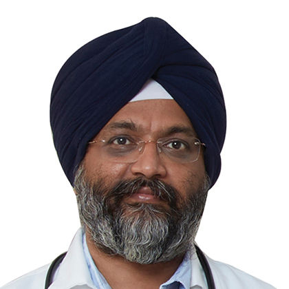 Dr. Tejinder Singh, Medical Oncologist in bplane mumbai