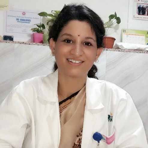 Ms Priya Chitale, Dietician in indore cloth market indore