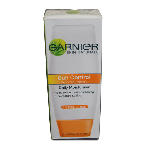 Garnier Sun Control Daily Moisturiser, 50 ml, Pack of 1 