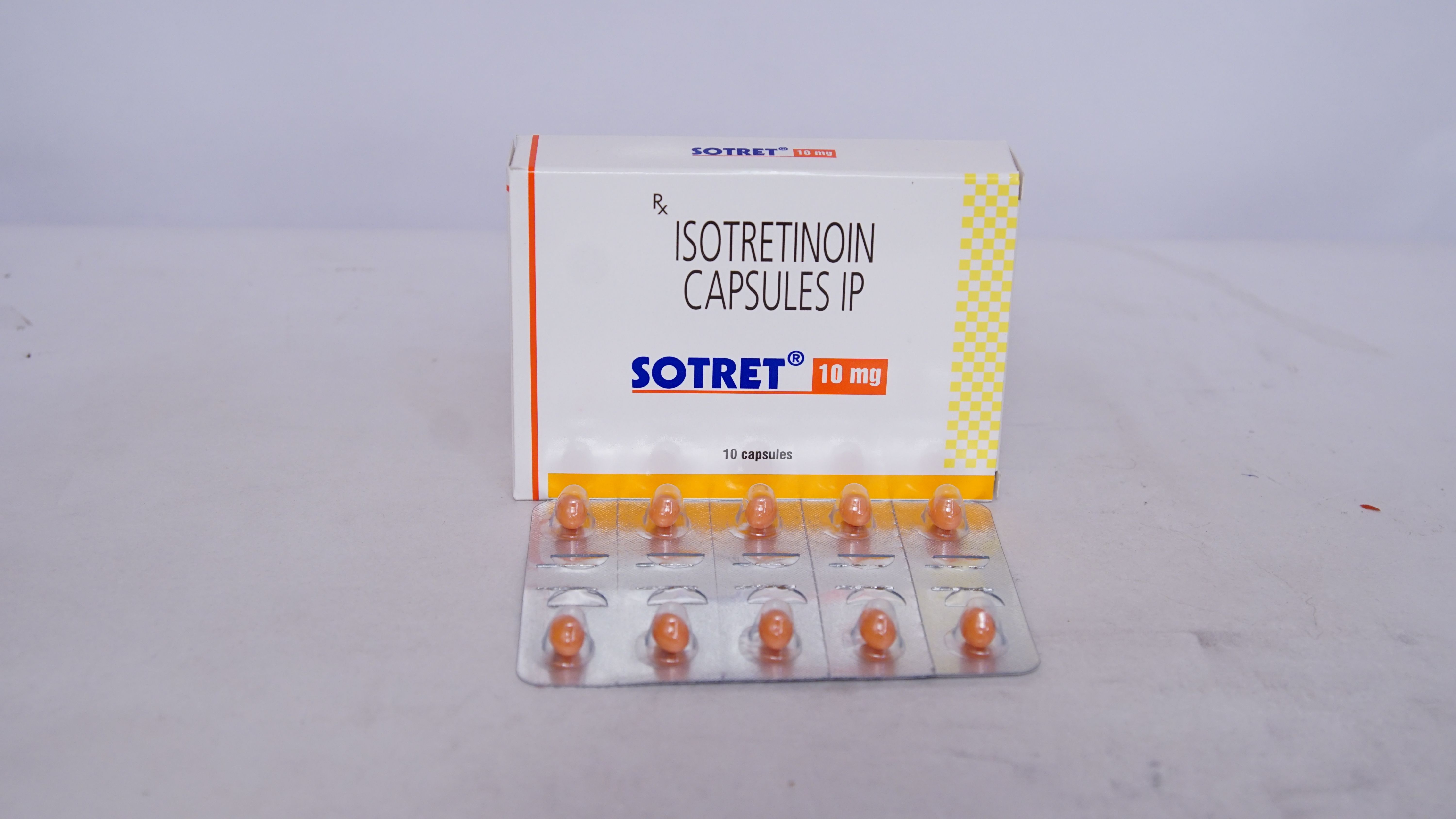 isotretinoin 10mg capsules price